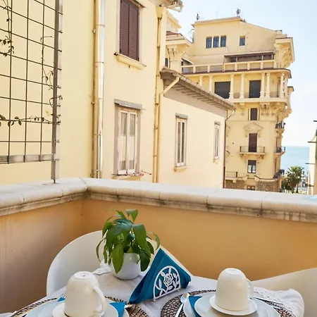 360 Hospitality 2* Salerno