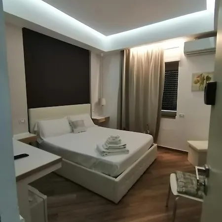 לינה וארוחת בוקר 360 Hospitality 2*