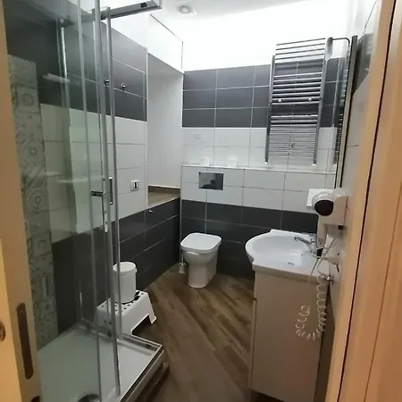 360 Hospitality 3* 萨莱诺
